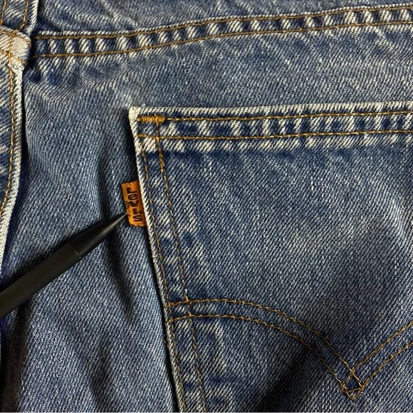 Vintage Levi’s 505 Orange Tab Medium Wash‎ Jean Shorts size 36 Distressed VTG - Picture 4 of 8